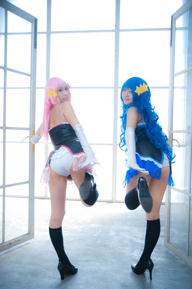 [Cosplay] 双姐妹性感cos制服写真